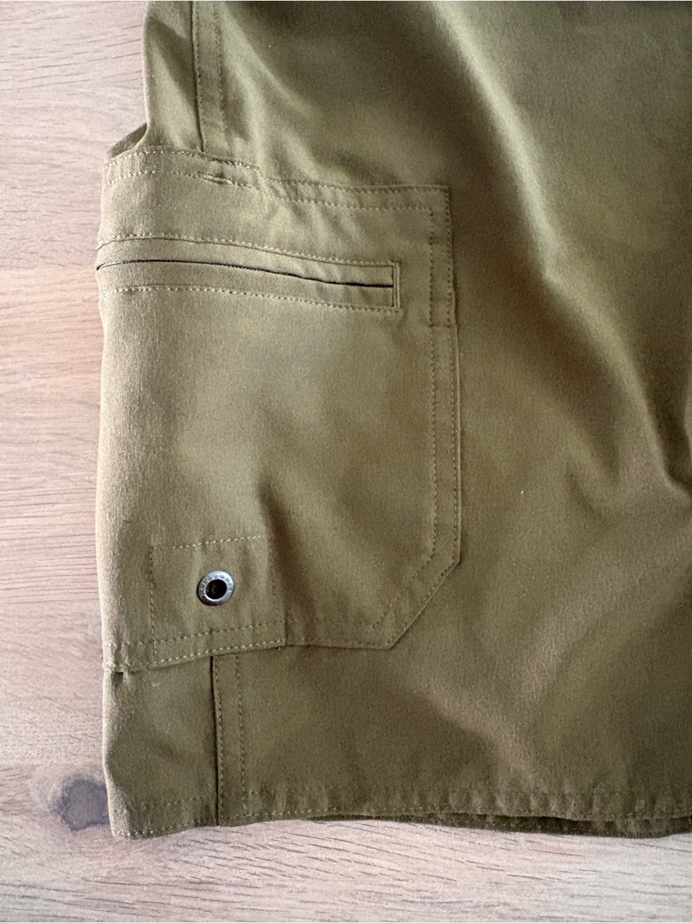 Patagonia Olive Green Women’s Board Shorts - Picture 3 of 4